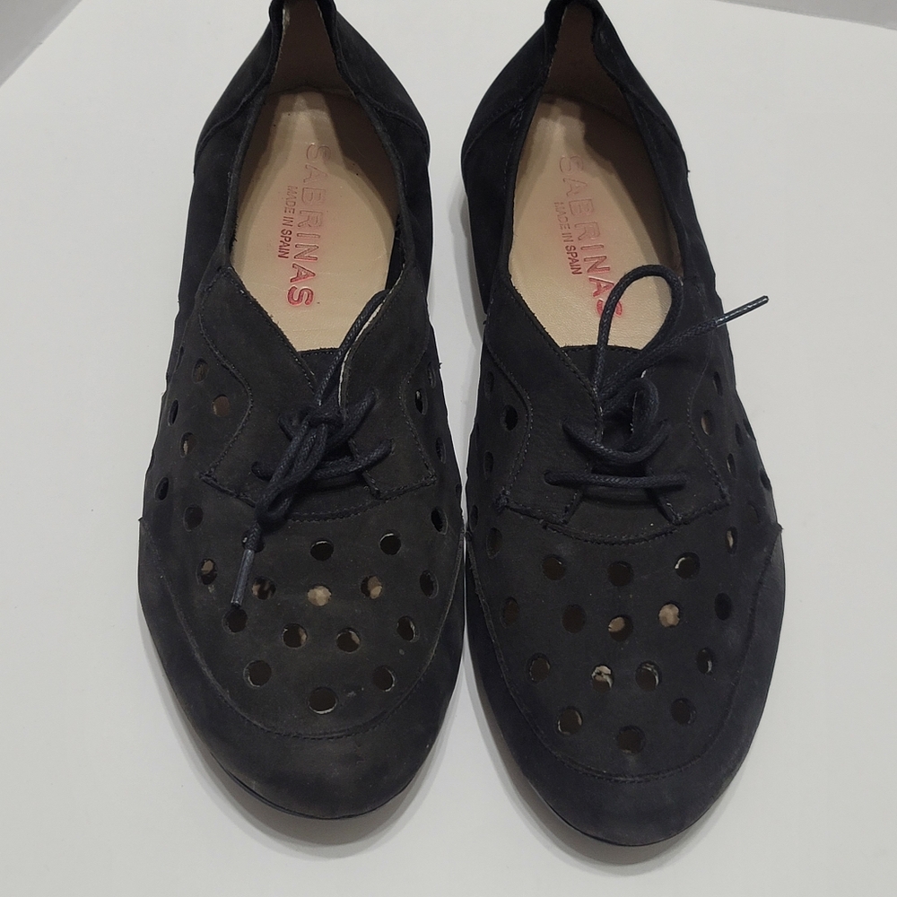 Sabrinas Women’s Black Suede Leather Lace up Shoes W Circle Cutouts Size 8.5 - 9